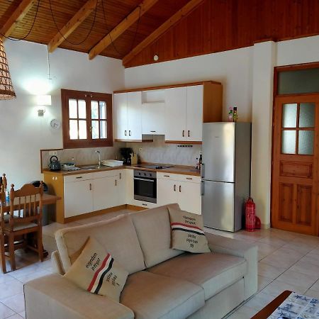 Bungalow Gialova Extérieur photo