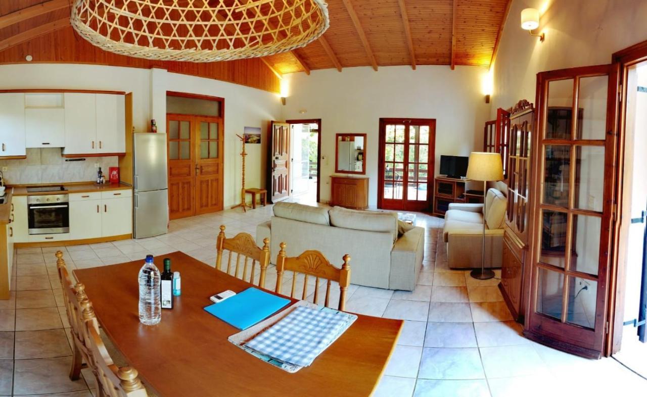 Bungalow Gialova Extérieur photo